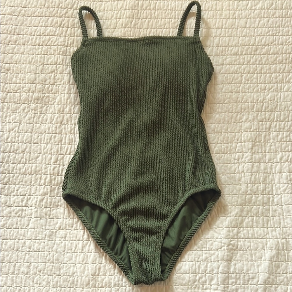 Kona Sol Scrunchi Textured One Piece Swim Suit - Small